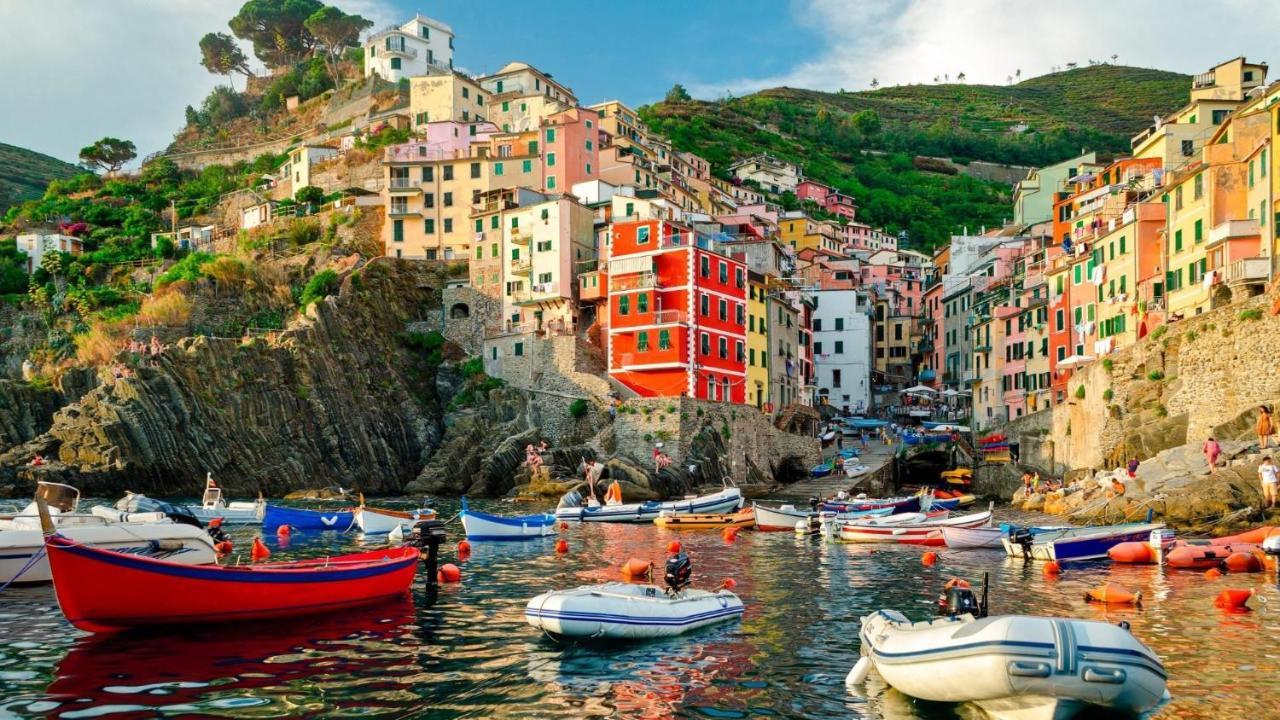 Il Fascino Delle Cinque Terre Hotel La Spezia Luaran gambar