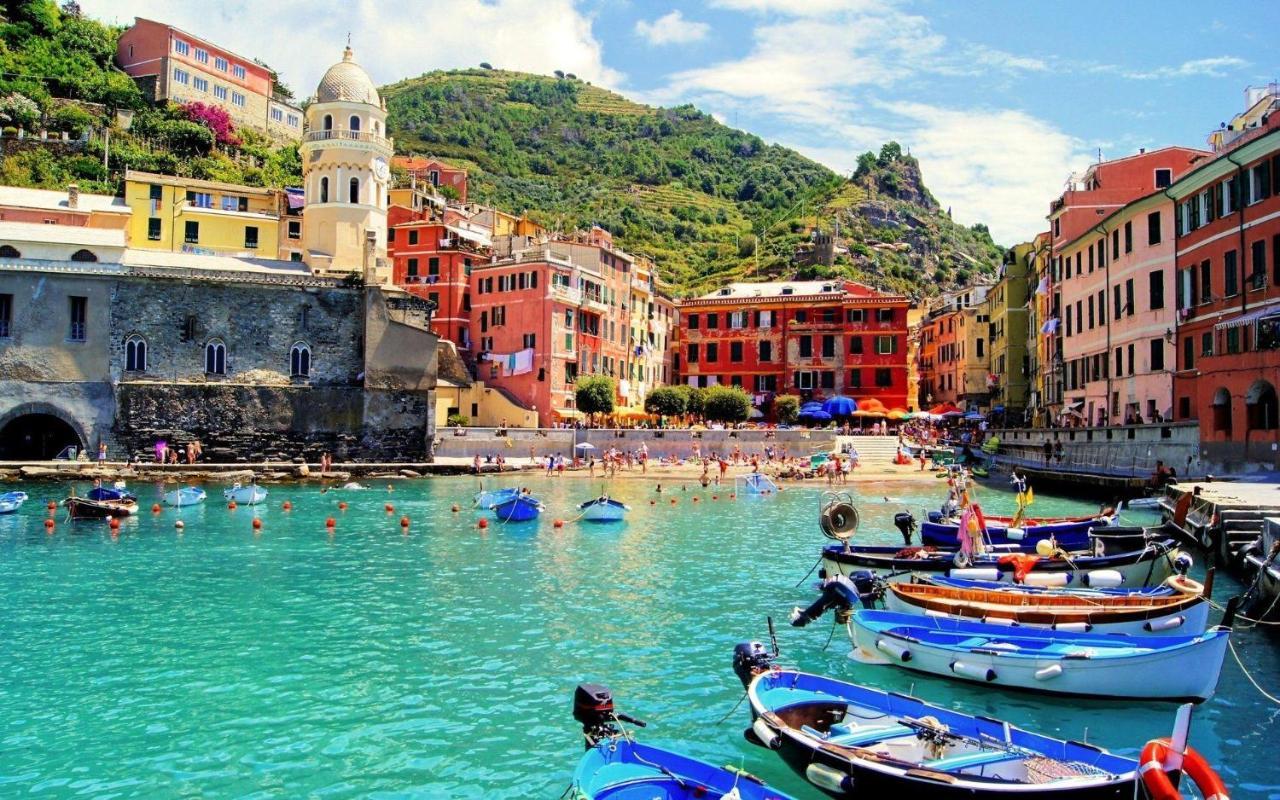 Il Fascino Delle Cinque Terre Hotel La Spezia Luaran gambar